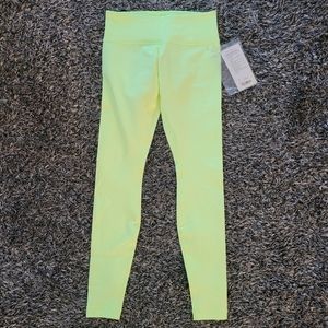 NWT Wunder Under Pant RARE Colour♡